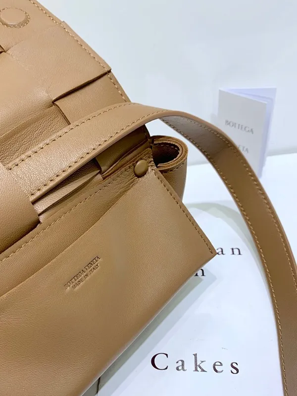 All categories 💚 Authentic bags 💚 BV 2025 new BV crossbody bag